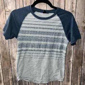 Ocean Current boys tee,‎ size medium